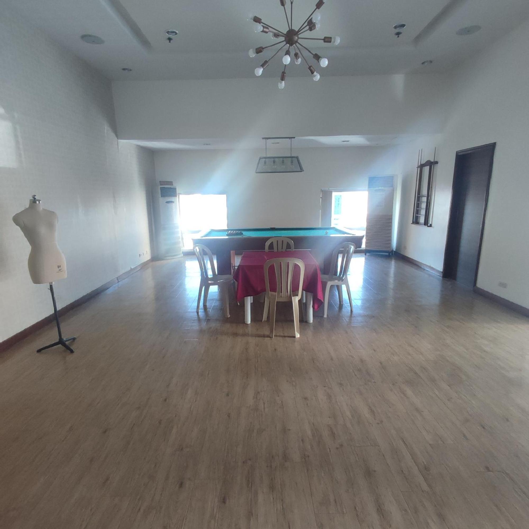 Luxury Spacious 2Br In Salcedo Village Manila Eksteriør billede