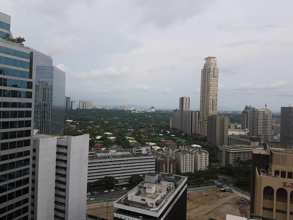 Luxury Spacious 2Br In Salcedo Village Manila Eksteriør billede